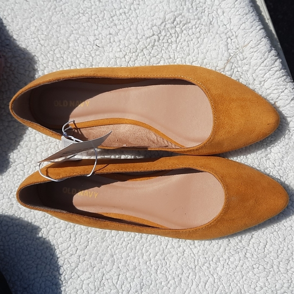 Old Navy Flats - Picture 1 of 2